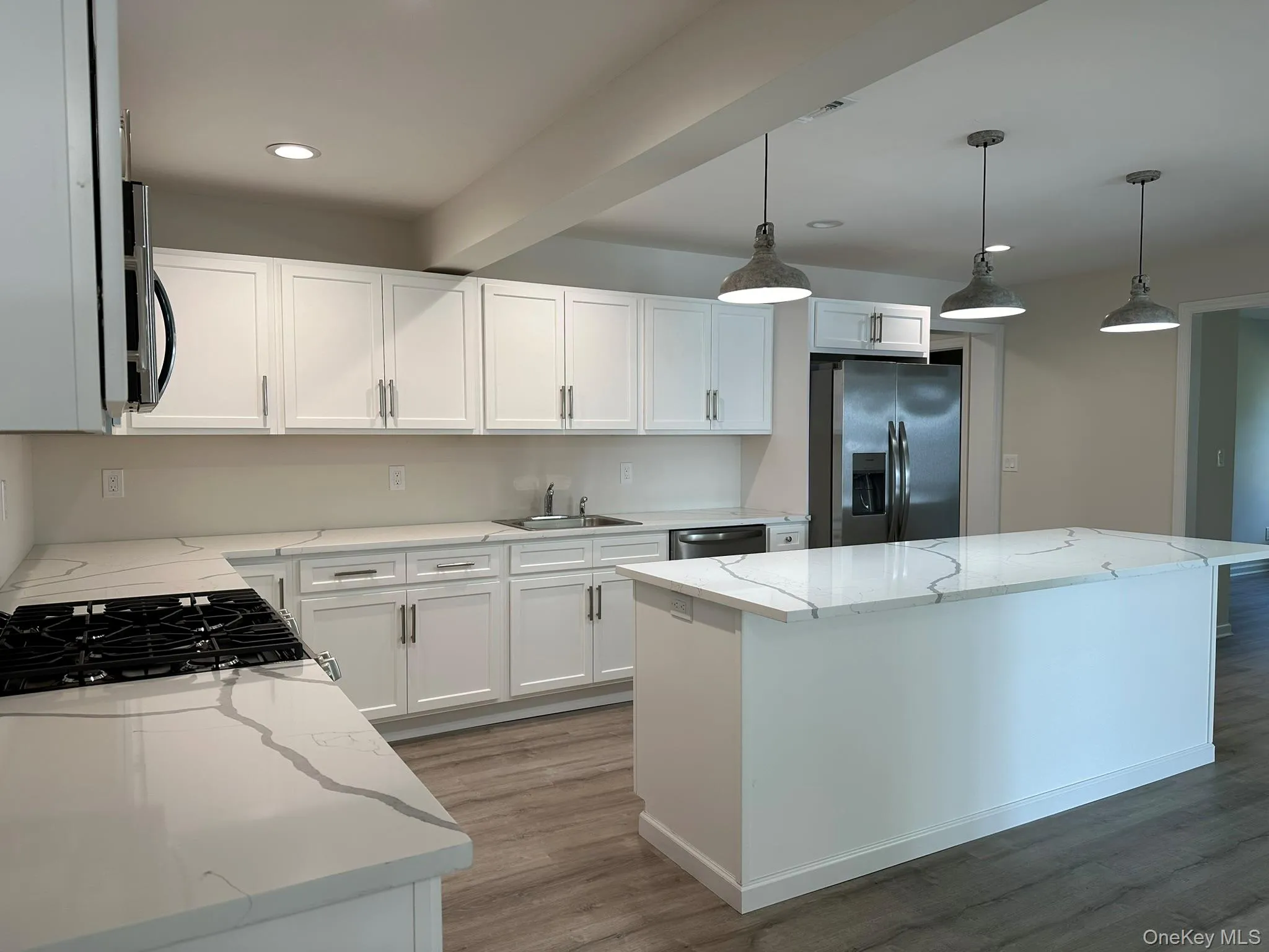 125 Main Street, Smithtown, NY, 7 Bedrooms Bedrooms, 11 Rooms Rooms,5 BathroomsBathrooms,Residential,For Rent,Main,0,1027445 125 Main Street, Smithtown, NY, 7 Bedrooms Bedrooms, 11 Rooms Rooms,5 BathroomsBathrooms,Residential,For Rent,Main,0,1027445