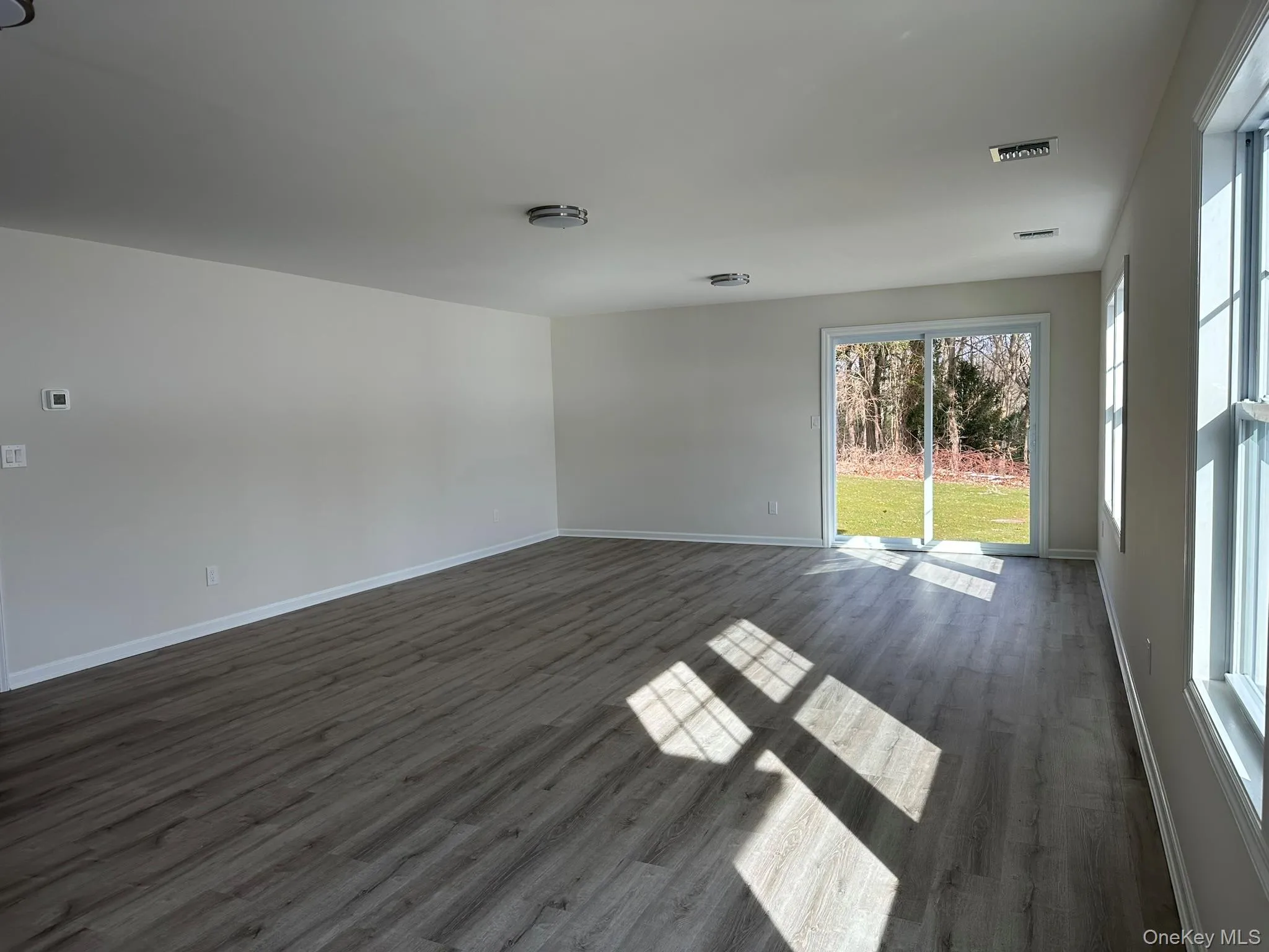 125 Main Street, Smithtown, NY, 7 Bedrooms Bedrooms, 11 Rooms Rooms,5 BathroomsBathrooms,Residential,For Rent,Main,0,1027445 125 Main Street, Smithtown, NY, 7 Bedrooms Bedrooms, 11 Rooms Rooms,5 BathroomsBathrooms,Residential,For Rent,Main,0,1027445