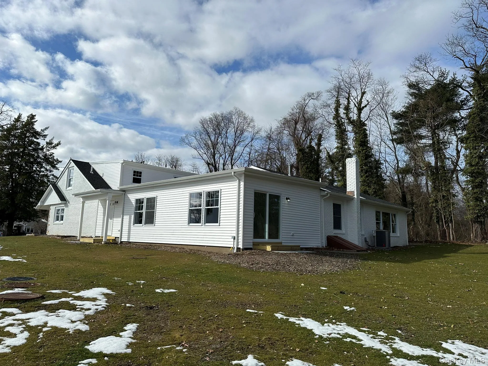 125 Main Street, Smithtown, NY, 7 Bedrooms Bedrooms, 11 Rooms Rooms,5 BathroomsBathrooms,Residential,For Rent,Main,0,1027445 125 Main Street, Smithtown, NY, 7 Bedrooms Bedrooms, 11 Rooms Rooms,5 BathroomsBathrooms,Residential,For Rent,Main,0,1027445