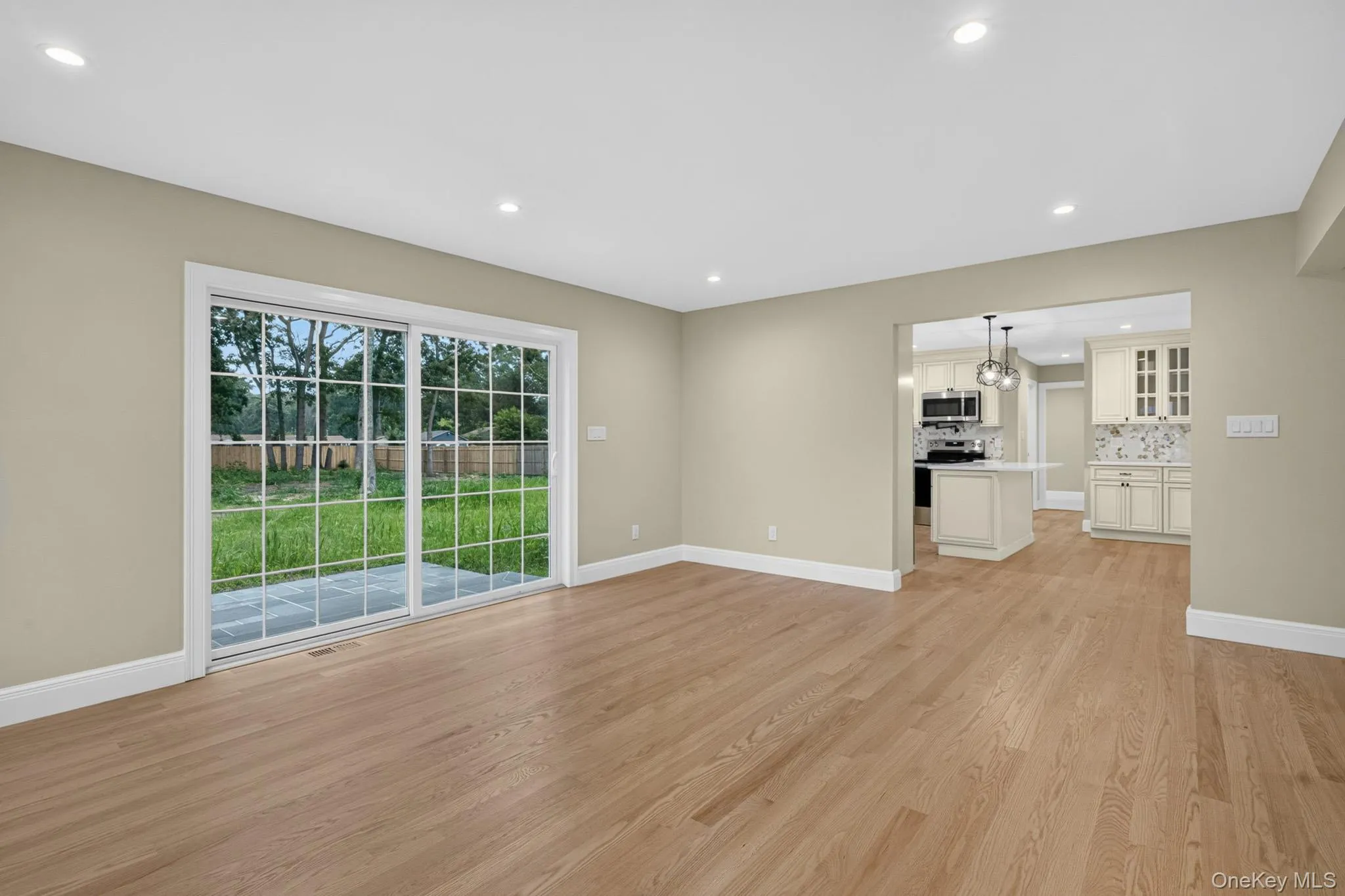 37 Pentmoor Drive, Brookhaven, NY, 4 Bedrooms Bedrooms, 3 Rooms Rooms,3 BathroomsBathrooms,Residential,For Rent,Pentmoor,0,1027464 37 Pentmoor Drive, Brookhaven, NY, 4 Bedrooms Bedrooms, 3 Rooms Rooms,3 BathroomsBathrooms,Residential,For Rent,Pentmoor,0,1027464