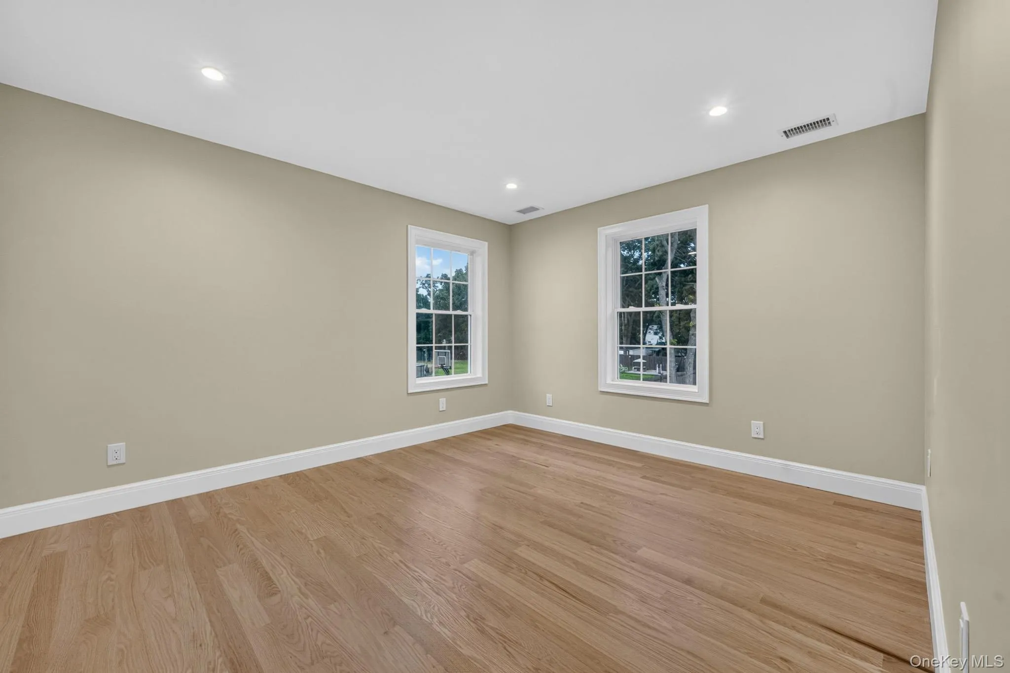 37 Pentmoor Drive, Brookhaven, NY, 4 Bedrooms Bedrooms, 3 Rooms Rooms,3 BathroomsBathrooms,Residential,For Rent,Pentmoor,0,1027464 37 Pentmoor Drive, Brookhaven, NY, 4 Bedrooms Bedrooms, 3 Rooms Rooms,3 BathroomsBathrooms,Residential,For Rent,Pentmoor,0,1027464