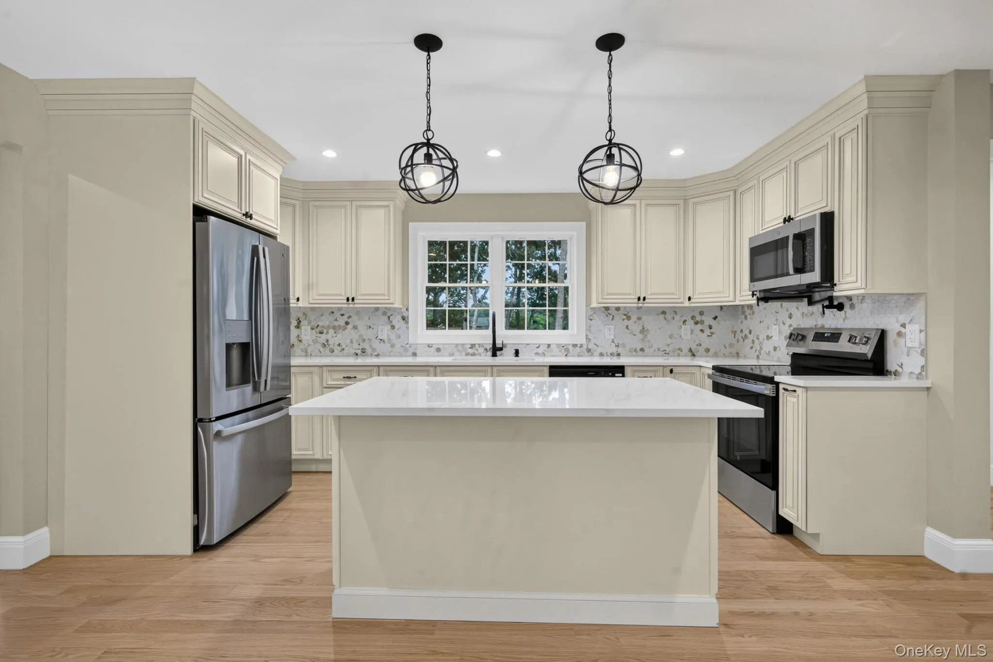 37 Pentmoor Drive, Brookhaven, NY, 4 Bedrooms Bedrooms, 3 Rooms Rooms,3 BathroomsBathrooms,Residential,For Rent,Pentmoor,0,1027464 37 Pentmoor Drive, Brookhaven, NY, 4 Bedrooms Bedrooms, 3 Rooms Rooms,3 BathroomsBathrooms,Residential,For Rent,Pentmoor,0,1027464