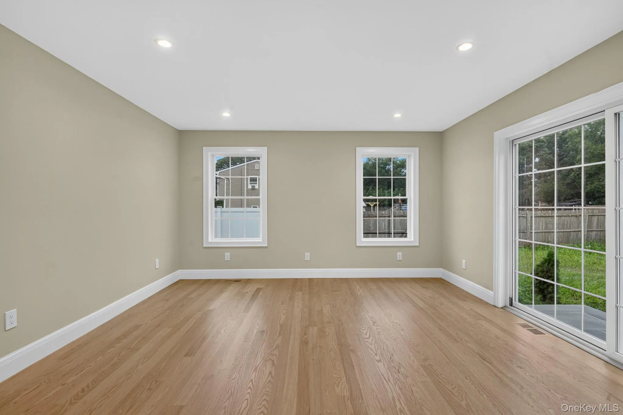 37 Pentmoor Drive, Brookhaven, NY, 4 Bedrooms Bedrooms, 3 Rooms Rooms,3 BathroomsBathrooms,Residential,For Rent,Pentmoor,0,1027464 37 Pentmoor Drive, Brookhaven, NY, 4 Bedrooms Bedrooms, 3 Rooms Rooms,3 BathroomsBathrooms,Residential,For Rent,Pentmoor,0,1027464