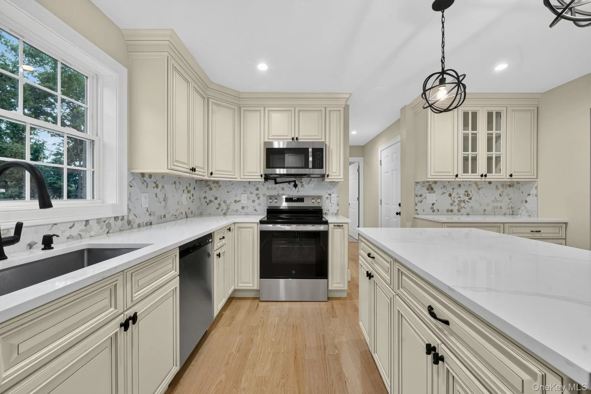 37 Pentmoor Drive, Brookhaven, NY, 4 Bedrooms Bedrooms, 3 Rooms Rooms,3 BathroomsBathrooms,Residential,For Rent,Pentmoor,0,1027464 37 Pentmoor Drive, Brookhaven, NY, 4 Bedrooms Bedrooms, 3 Rooms Rooms,3 BathroomsBathrooms,Residential,For Rent,Pentmoor,0,1027464