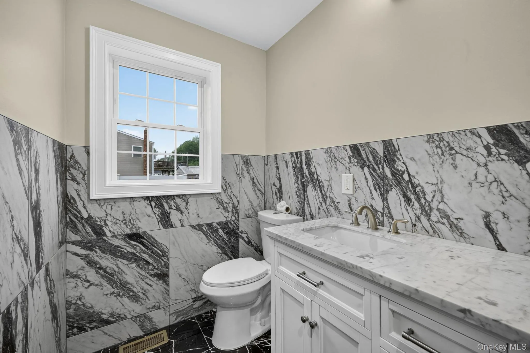 37 Pentmoor Drive, Brookhaven, NY, 4 Bedrooms Bedrooms, 3 Rooms Rooms,3 BathroomsBathrooms,Residential,For Rent,Pentmoor,0,1027464 37 Pentmoor Drive, Brookhaven, NY, 4 Bedrooms Bedrooms, 3 Rooms Rooms,3 BathroomsBathrooms,Residential,For Rent,Pentmoor,0,1027464