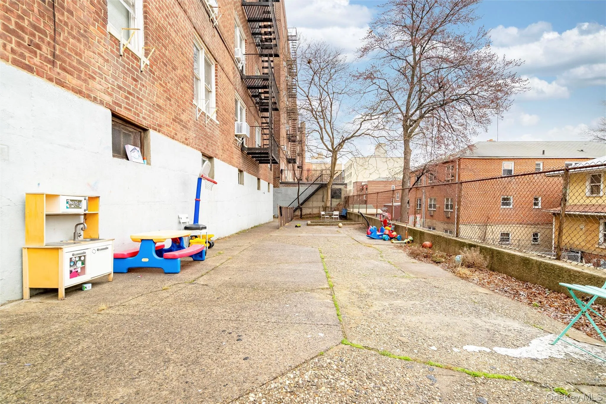 2080 Barnes Avenue, New York, NY, 1 Bedroom Bedrooms, 3 Rooms Rooms,1 BathroomBathrooms,Residential,For Rent,Barnes,0,1027471 2080 Barnes Avenue, New York, NY, 1 Bedroom Bedrooms, 3 Rooms Rooms,1 BathroomBathrooms,Residential,For Rent,Barnes,0,1027471