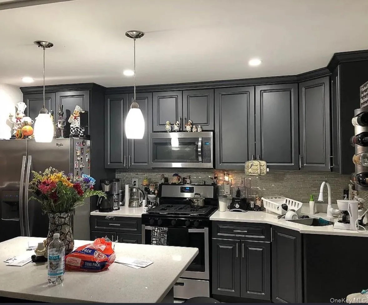 177-41 Leslie Road, New York, NY, 3 Bedrooms Bedrooms, 5 Rooms Rooms,3 BathroomsBathrooms,Residential,For Rent,Leslie,0,1027473 177-41 Leslie Road, New York, NY, 3 Bedrooms Bedrooms, 5 Rooms Rooms,3 BathroomsBathrooms,Residential,For Rent,Leslie,0,1027473