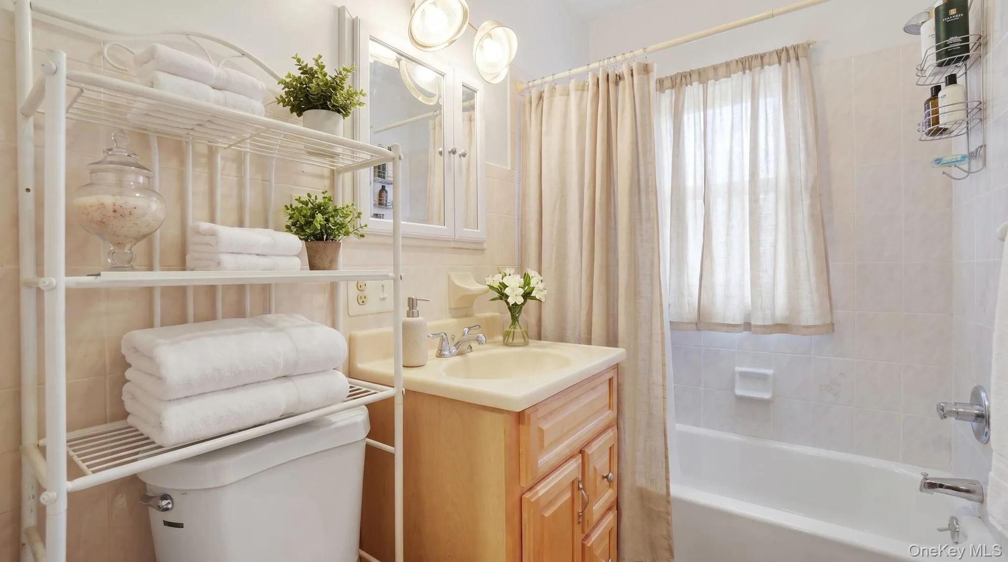 190-27 109th Road, New York, NY, 3 Bedrooms Bedrooms, 12 Rooms Rooms,2 BathroomsBathrooms,Residential,For Rent,109th,0,1027474 190-27 109th Road, New York, NY, 3 Bedrooms Bedrooms, 12 Rooms Rooms,2 BathroomsBathrooms,Residential,For Rent,109th,0,1027474