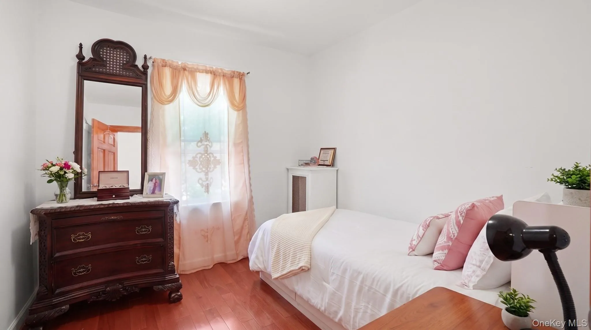 190-27 109th Road, New York, NY, 3 Bedrooms Bedrooms, 12 Rooms Rooms,2 BathroomsBathrooms,Residential,For Rent,109th,0,1027474 190-27 109th Road, New York, NY, 3 Bedrooms Bedrooms, 12 Rooms Rooms,2 BathroomsBathrooms,Residential,For Rent,109th,0,1027474