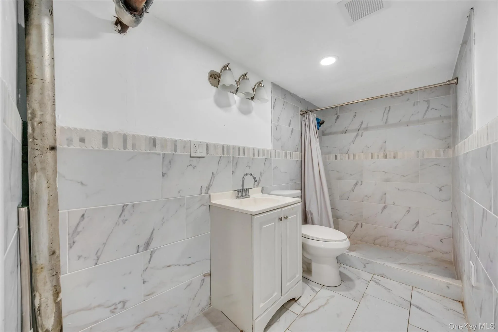 178 Warwick Road, Hempstead, NY, 5 Bedrooms Bedrooms, 7 Rooms Rooms,3 BathroomsBathrooms,Residential,For Rent,Warwick,0,1027481 178 Warwick Road, Hempstead, NY, 5 Bedrooms Bedrooms, 7 Rooms Rooms,3 BathroomsBathrooms,Residential,For Rent,Warwick,0,1027481