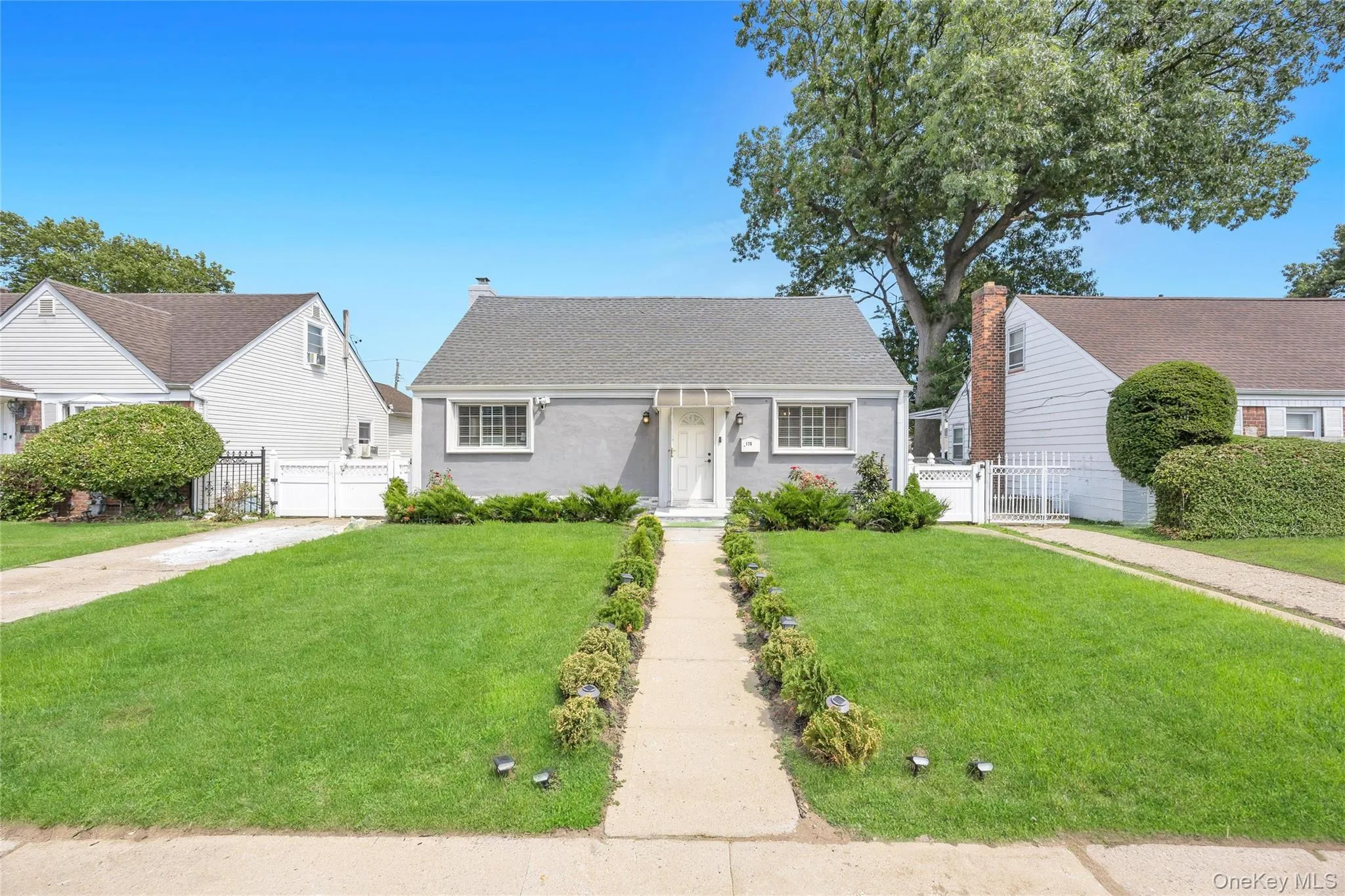 178 Warwick Road, Hempstead, NY, 5 Bedrooms Bedrooms, 7 Rooms Rooms,3 BathroomsBathrooms,Residential,For Rent,Warwick,0,1027481 178 Warwick Road, Hempstead, NY, 5 Bedrooms Bedrooms, 7 Rooms Rooms,3 BathroomsBathrooms,Residential,For Rent,Warwick,0,1027481