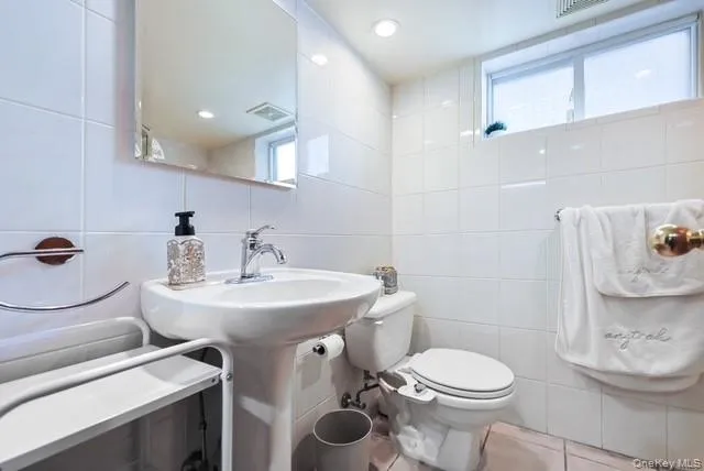 151-46 10th Avenue, New York, NY, 3 Bedrooms Bedrooms, 8 Rooms Rooms,2 BathroomsBathrooms,Residential,For Rent,10th,0,1027483 151-46 10th Avenue, New York, NY, 3 Bedrooms Bedrooms, 8 Rooms Rooms,2 BathroomsBathrooms,Residential,For Rent,10th,0,1027483