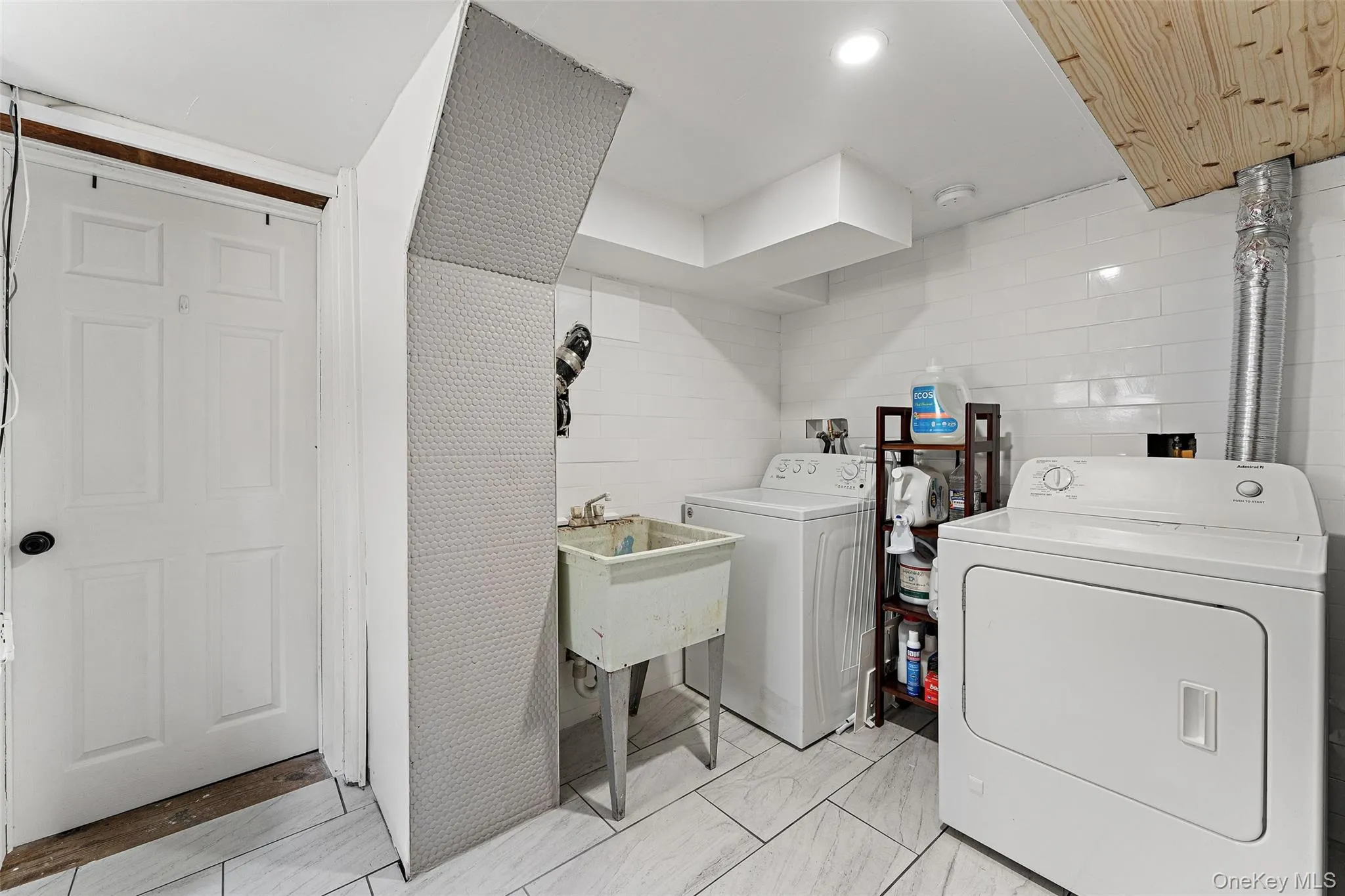 Laundry Room. Laundry Room.