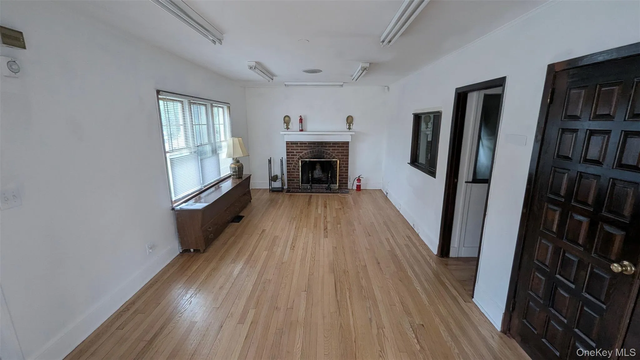 153 Main Street, Smithtown, NY, 3 Bedrooms Bedrooms, 6 Rooms Rooms,1 BathroomBathrooms,Residential Lease,For Rent,Main,0,1027501 153 Main Street, Smithtown, NY, 3 Bedrooms Bedrooms, 6 Rooms Rooms,1 BathroomBathrooms,Residential Lease,For Rent,Main,0,1027501