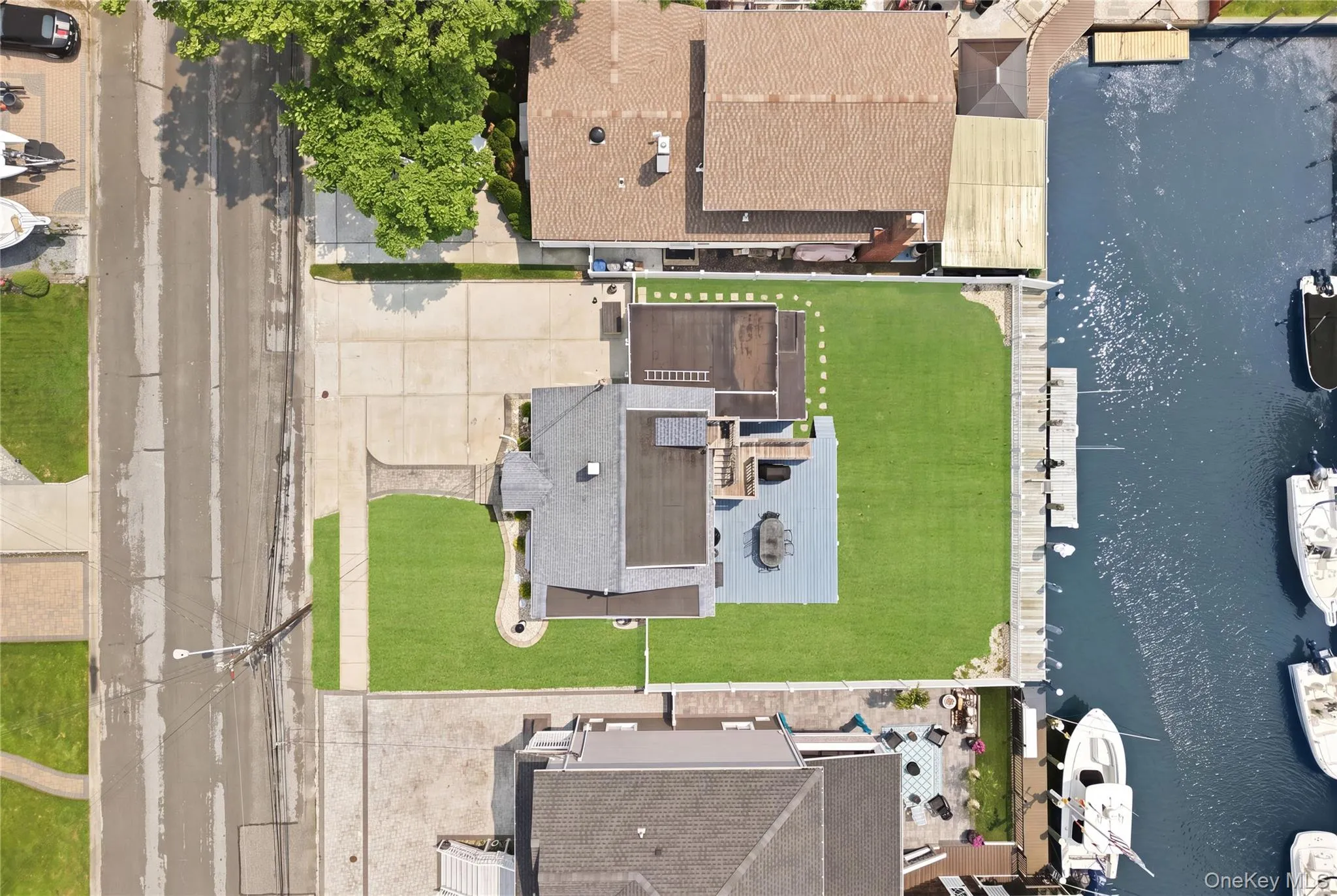4 Flint Road, Babylon, NY, 3 Bedrooms Bedrooms, 6 Rooms Rooms,2 BathroomsBathrooms,Residential,For Rent,Flint,0,1027505 4 Flint Road, Babylon, NY, 3 Bedrooms Bedrooms, 6 Rooms Rooms,2 BathroomsBathrooms,Residential,For Rent,Flint,0,1027505