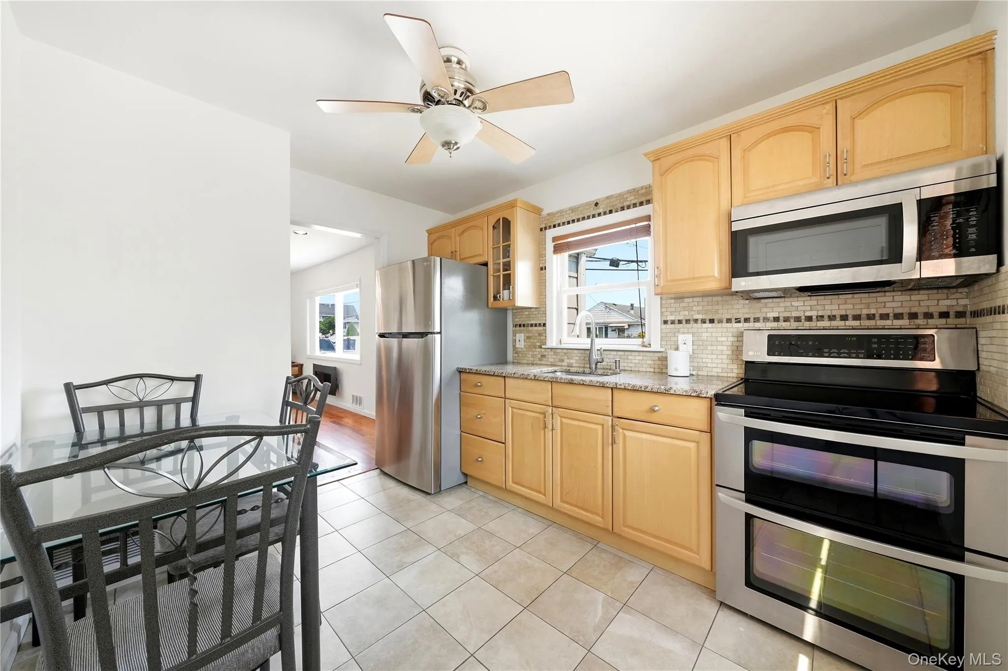 4 Flint Road, Babylon, NY, 3 Bedrooms Bedrooms, 6 Rooms Rooms,2 BathroomsBathrooms,Residential,For Rent,Flint,0,1027505 4 Flint Road, Babylon, NY, 3 Bedrooms Bedrooms, 6 Rooms Rooms,2 BathroomsBathrooms,Residential,For Rent,Flint,0,1027505