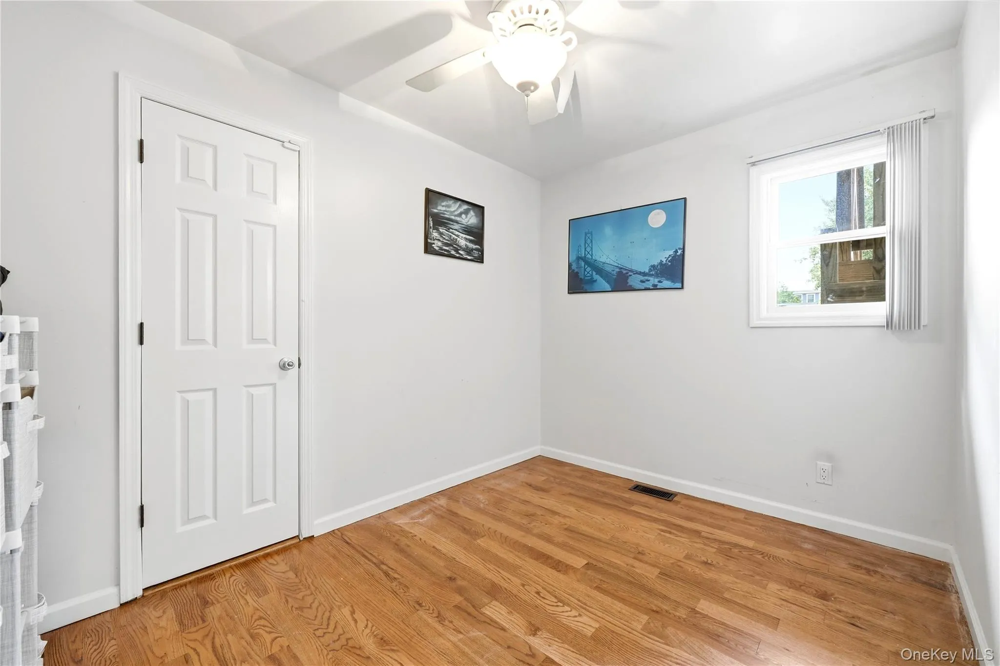 4 Flint Road, Babylon, NY, 3 Bedrooms Bedrooms, 6 Rooms Rooms,2 BathroomsBathrooms,Residential,For Rent,Flint,0,1027505 4 Flint Road, Babylon, NY, 3 Bedrooms Bedrooms, 6 Rooms Rooms,2 BathroomsBathrooms,Residential,For Rent,Flint,0,1027505