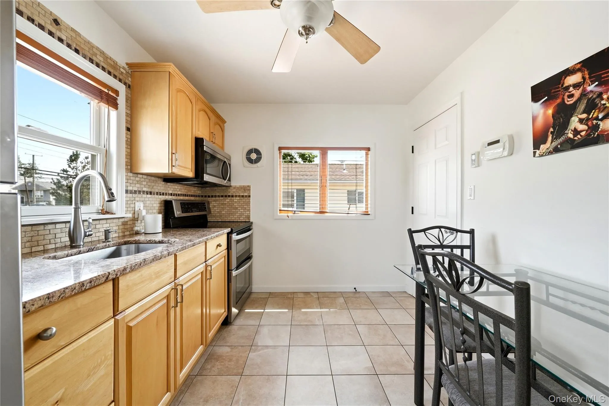 4 Flint Road, Babylon, NY, 3 Bedrooms Bedrooms, 6 Rooms Rooms,2 BathroomsBathrooms,Residential,For Rent,Flint,0,1027505 4 Flint Road, Babylon, NY, 3 Bedrooms Bedrooms, 6 Rooms Rooms,2 BathroomsBathrooms,Residential,For Rent,Flint,0,1027505