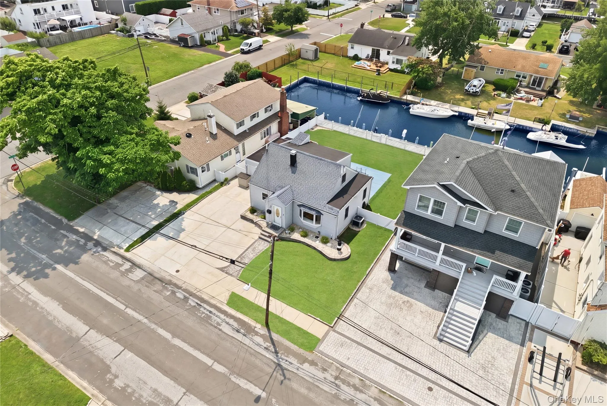 4 Flint Road, Babylon, NY, 3 Bedrooms Bedrooms, 6 Rooms Rooms,2 BathroomsBathrooms,Residential,For Rent,Flint,0,1027505 4 Flint Road, Babylon, NY, 3 Bedrooms Bedrooms, 6 Rooms Rooms,2 BathroomsBathrooms,Residential,For Rent,Flint,0,1027505