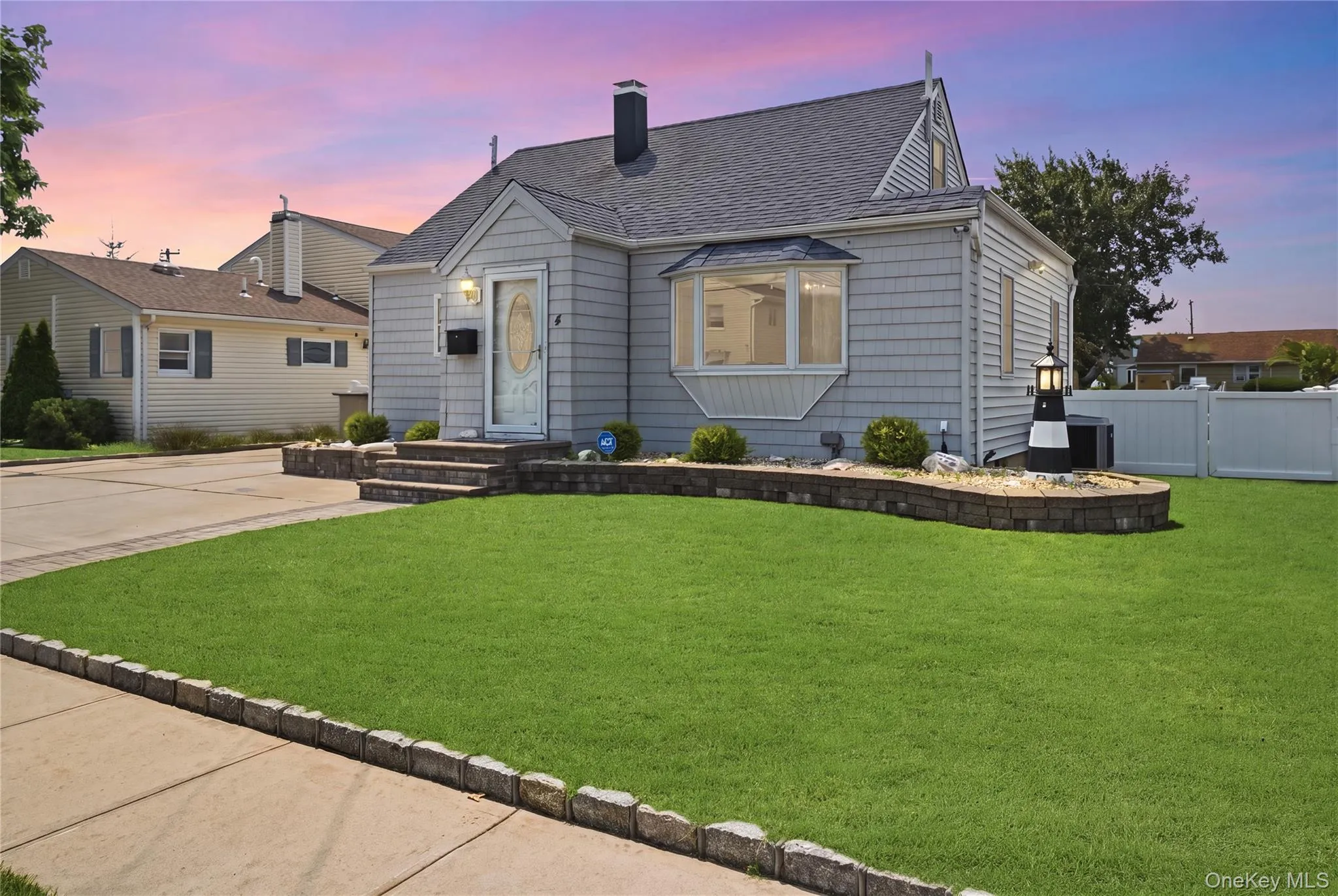 4 Flint Road, Babylon, NY, 3 Bedrooms Bedrooms, 6 Rooms Rooms,2 BathroomsBathrooms,Residential,For Rent,Flint,0,1027505 4 Flint Road, Babylon, NY, 3 Bedrooms Bedrooms, 6 Rooms Rooms,2 BathroomsBathrooms,Residential,For Rent,Flint,0,1027505