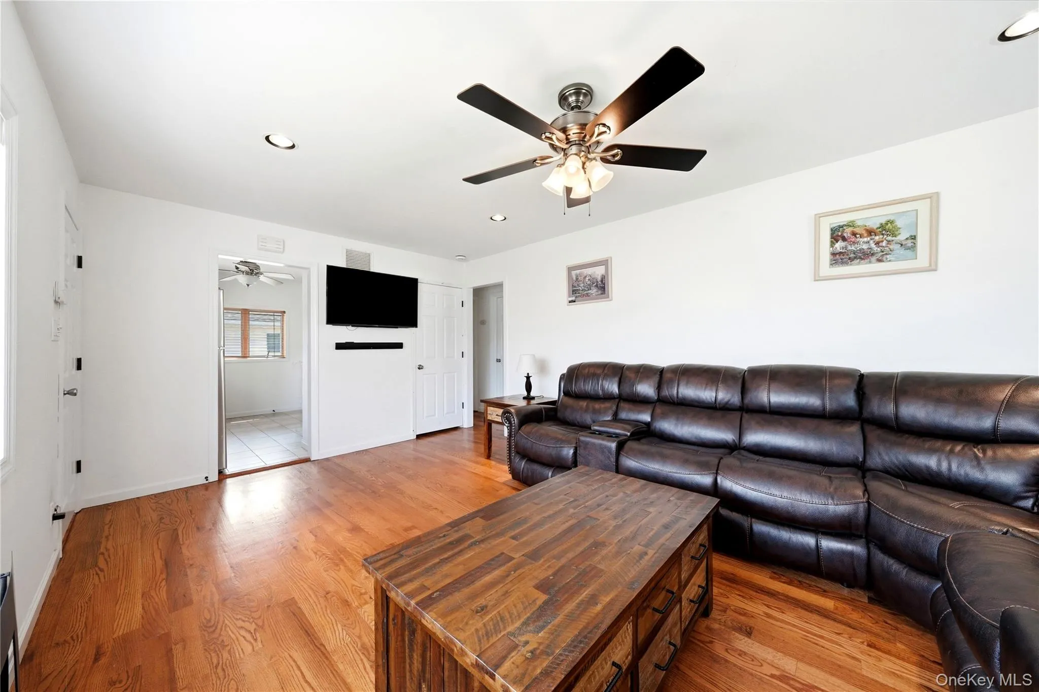 4 Flint Road, Babylon, NY, 3 Bedrooms Bedrooms, 6 Rooms Rooms,2 BathroomsBathrooms,Residential,For Rent,Flint,0,1027505 4 Flint Road, Babylon, NY, 3 Bedrooms Bedrooms, 6 Rooms Rooms,2 BathroomsBathrooms,Residential,For Rent,Flint,0,1027505