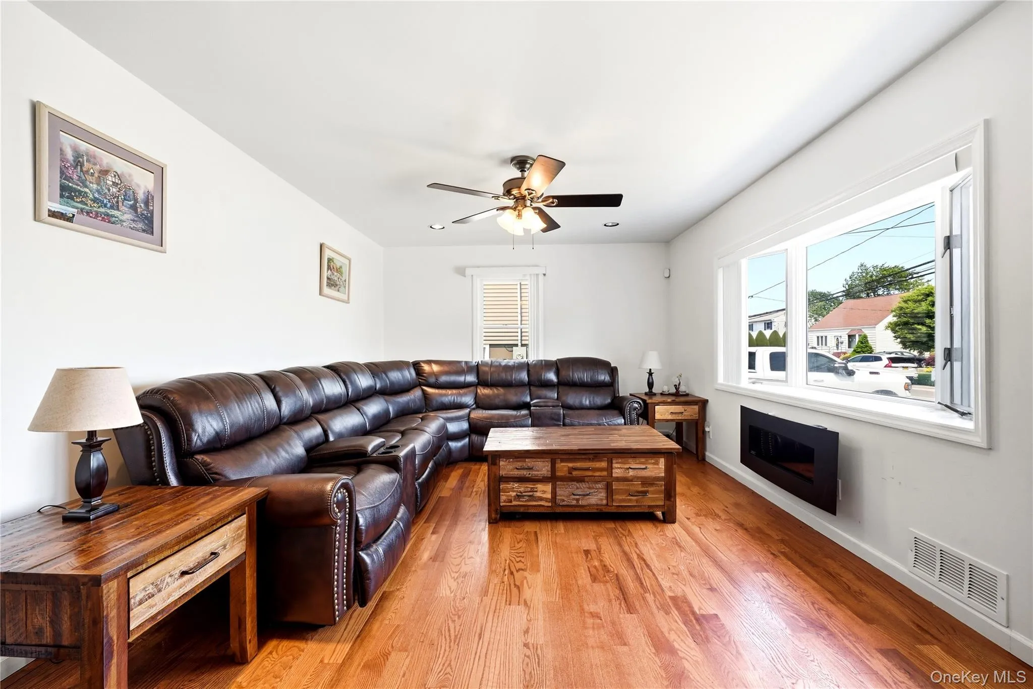 4 Flint Road, Babylon, NY, 3 Bedrooms Bedrooms, 6 Rooms Rooms,2 BathroomsBathrooms,Residential,For Rent,Flint,0,1027505 4 Flint Road, Babylon, NY, 3 Bedrooms Bedrooms, 6 Rooms Rooms,2 BathroomsBathrooms,Residential,For Rent,Flint,0,1027505