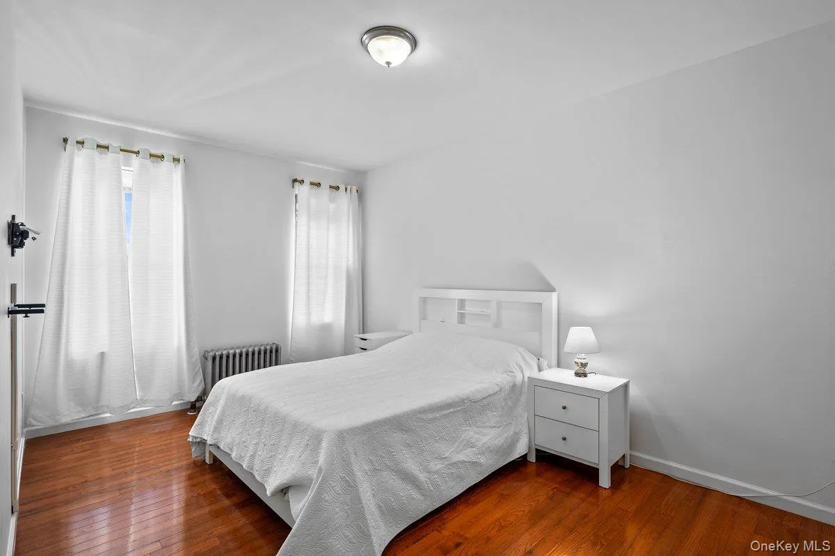 756 Brady Avenue, New York, NY, 2 Bedrooms Bedrooms, 4 Rooms Rooms,1 BathroomBathrooms,Residential,For Rent,Brady,0,1027515 756 Brady Avenue, New York, NY, 2 Bedrooms Bedrooms, 4 Rooms Rooms,1 BathroomBathrooms,Residential,For Rent,Brady,0,1027515