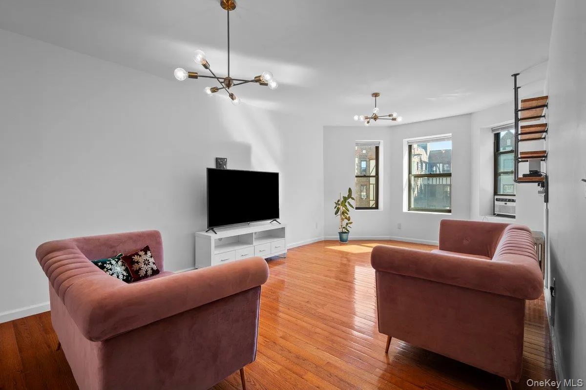 756 Brady Avenue, New York, NY, 2 Bedrooms Bedrooms, 4 Rooms Rooms,1 BathroomBathrooms,Residential,For Rent,Brady,0,1027515 756 Brady Avenue, New York, NY, 2 Bedrooms Bedrooms, 4 Rooms Rooms,1 BathroomBathrooms,Residential,For Rent,Brady,0,1027515
