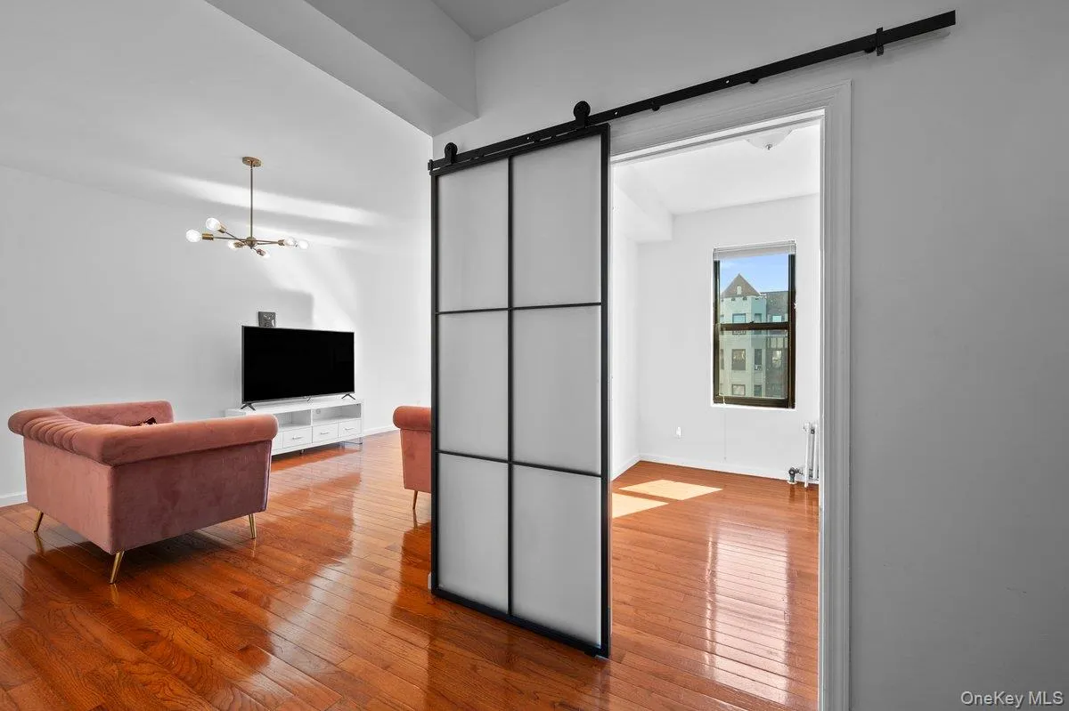 756 Brady Avenue, New York, NY, 2 Bedrooms Bedrooms, 4 Rooms Rooms,1 BathroomBathrooms,Residential,For Rent,Brady,0,1027515 756 Brady Avenue, New York, NY, 2 Bedrooms Bedrooms, 4 Rooms Rooms,1 BathroomBathrooms,Residential,For Rent,Brady,0,1027515