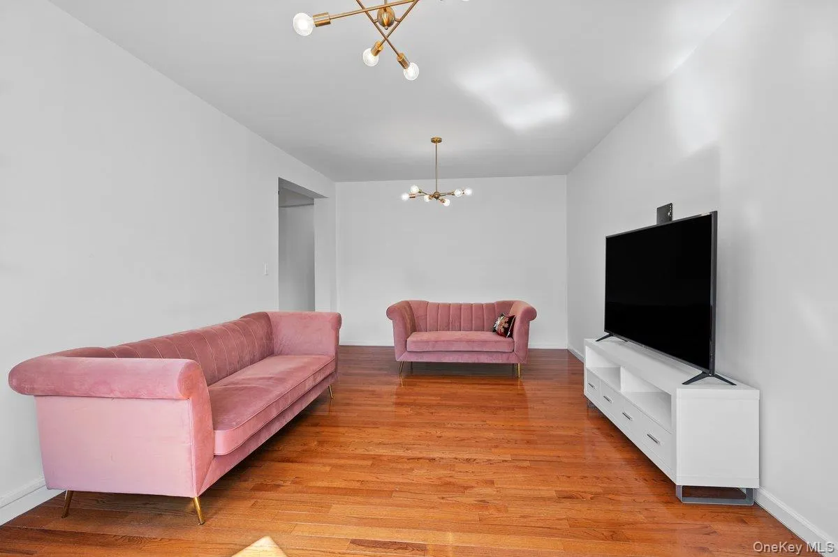 756 Brady Avenue, New York, NY, 2 Bedrooms Bedrooms, 4 Rooms Rooms,1 BathroomBathrooms,Residential,For Rent,Brady,0,1027515 756 Brady Avenue, New York, NY, 2 Bedrooms Bedrooms, 4 Rooms Rooms,1 BathroomBathrooms,Residential,For Rent,Brady,0,1027515