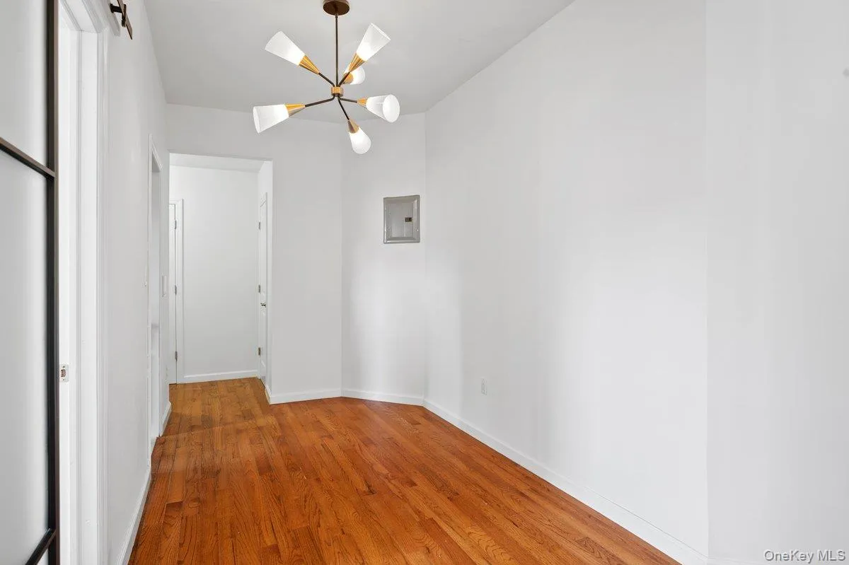 756 Brady Avenue, New York, NY, 2 Bedrooms Bedrooms, 4 Rooms Rooms,1 BathroomBathrooms,Residential,For Rent,Brady,0,1027515 756 Brady Avenue, New York, NY, 2 Bedrooms Bedrooms, 4 Rooms Rooms,1 BathroomBathrooms,Residential,For Rent,Brady,0,1027515