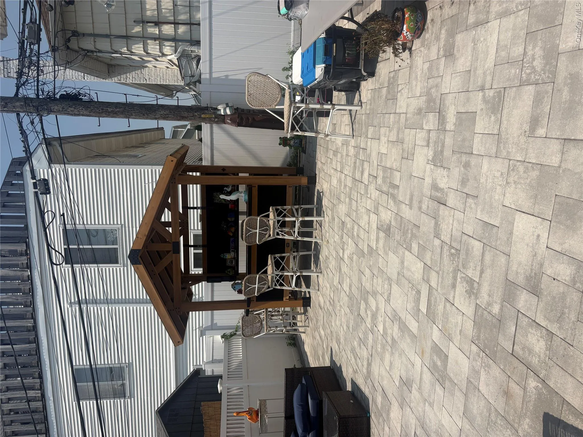 Side Patio Side Patio