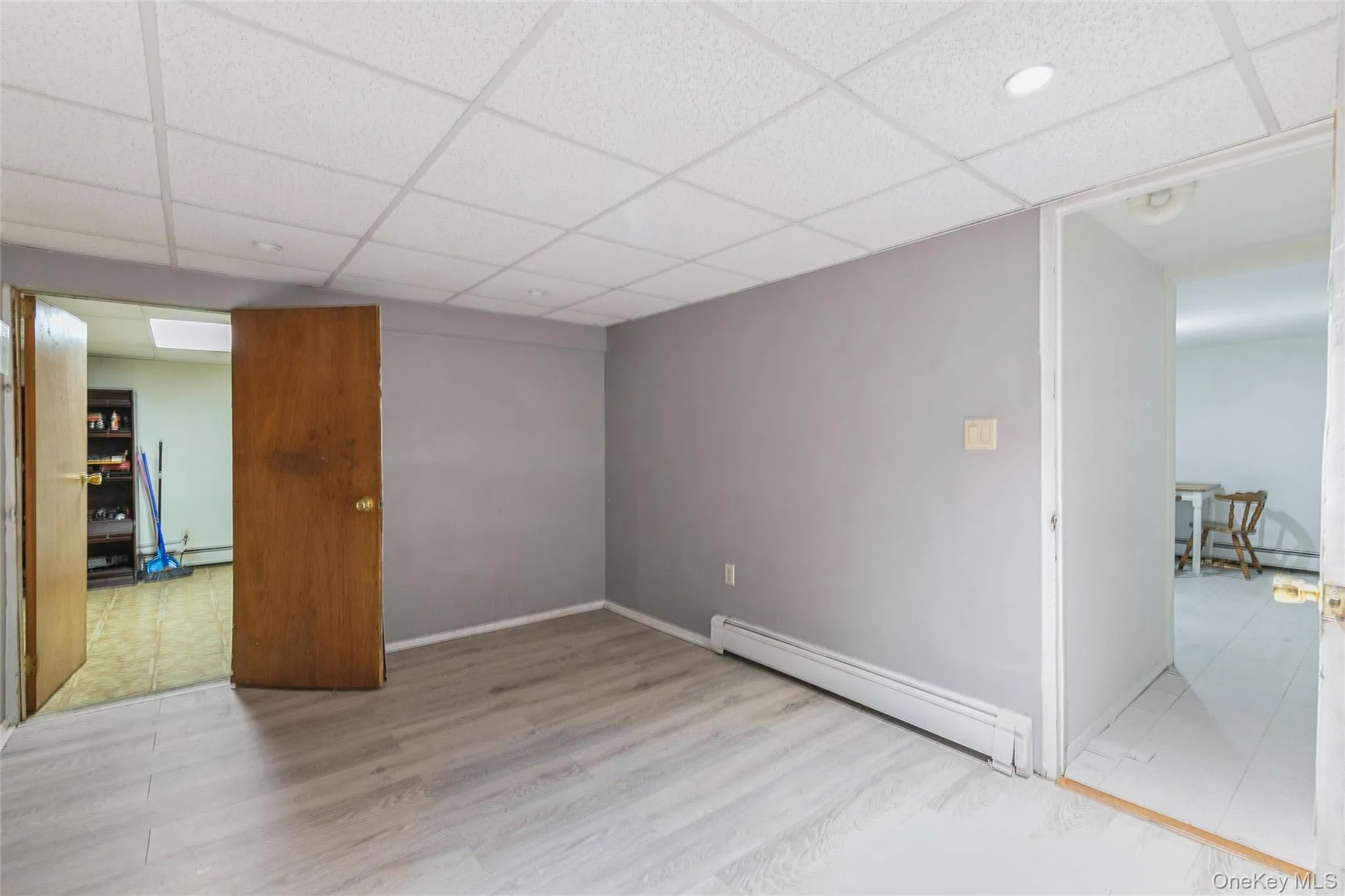 18 Linden Avenue, Smithtown, NY, 4 Bedrooms Bedrooms, 10 Rooms Rooms,3 BathroomsBathrooms,Residential,For Rent,Linden,0,1027526 18 Linden Avenue, Smithtown, NY, 4 Bedrooms Bedrooms, 10 Rooms Rooms,3 BathroomsBathrooms,Residential,For Rent,Linden,0,1027526