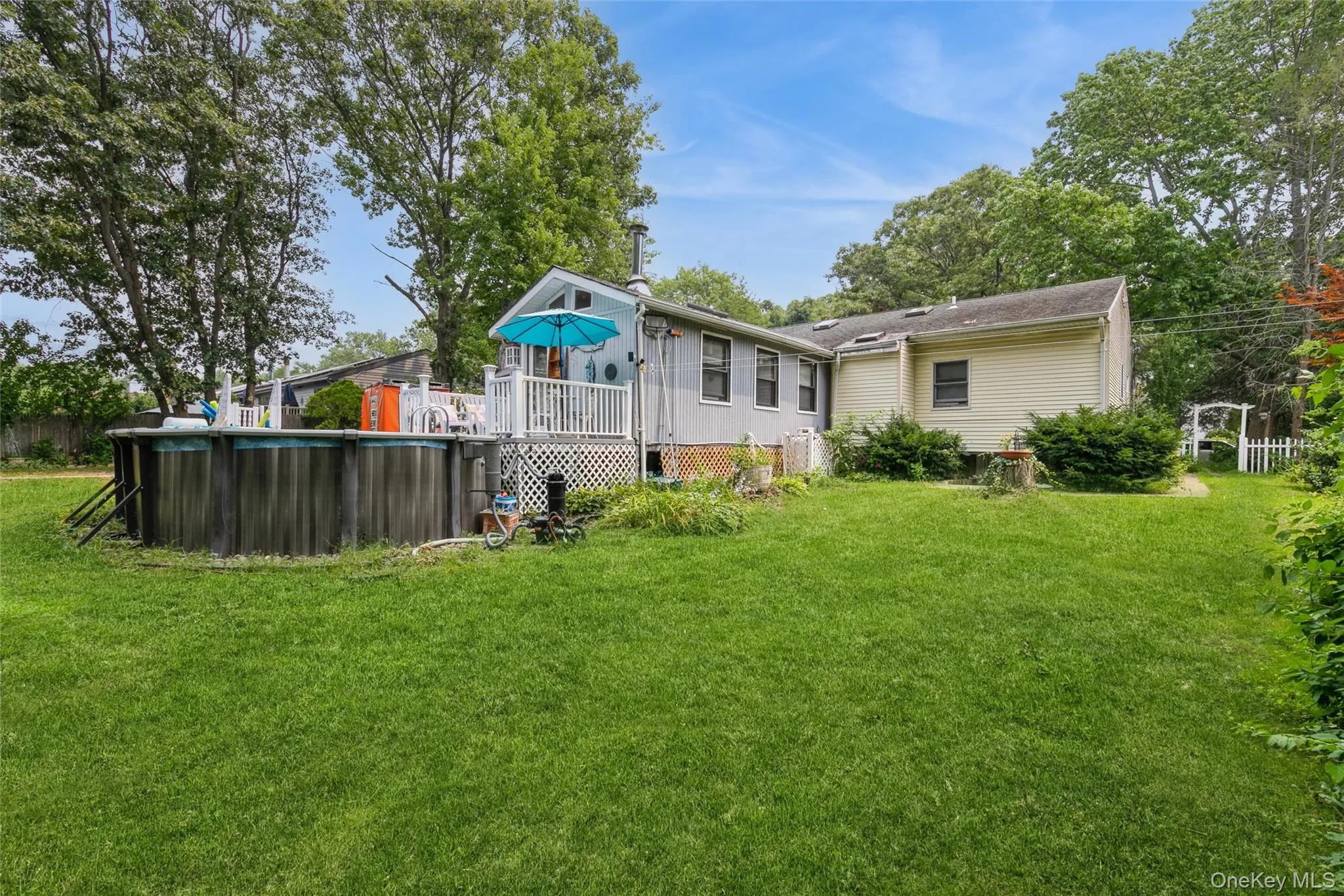 18 Linden Avenue, Smithtown, NY, 4 Bedrooms Bedrooms, 10 Rooms Rooms,3 BathroomsBathrooms,Residential,For Rent,Linden,0,1027526 18 Linden Avenue, Smithtown, NY, 4 Bedrooms Bedrooms, 10 Rooms Rooms,3 BathroomsBathrooms,Residential,For Rent,Linden,0,1027526