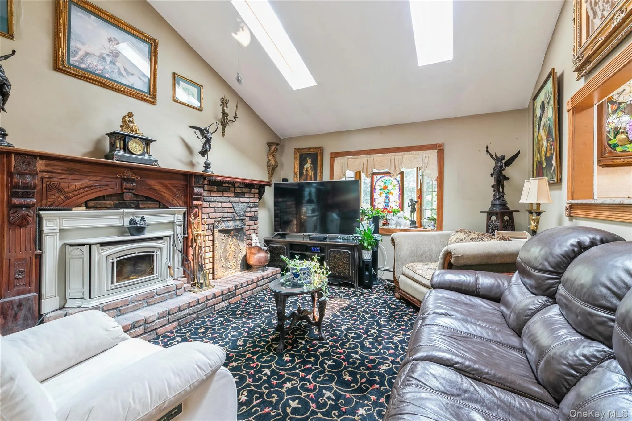 18 Linden Avenue, Smithtown, NY, 4 Bedrooms Bedrooms, 10 Rooms Rooms,3 BathroomsBathrooms,Residential,For Rent,Linden,0,1027526 18 Linden Avenue, Smithtown, NY, 4 Bedrooms Bedrooms, 10 Rooms Rooms,3 BathroomsBathrooms,Residential,For Rent,Linden,0,1027526