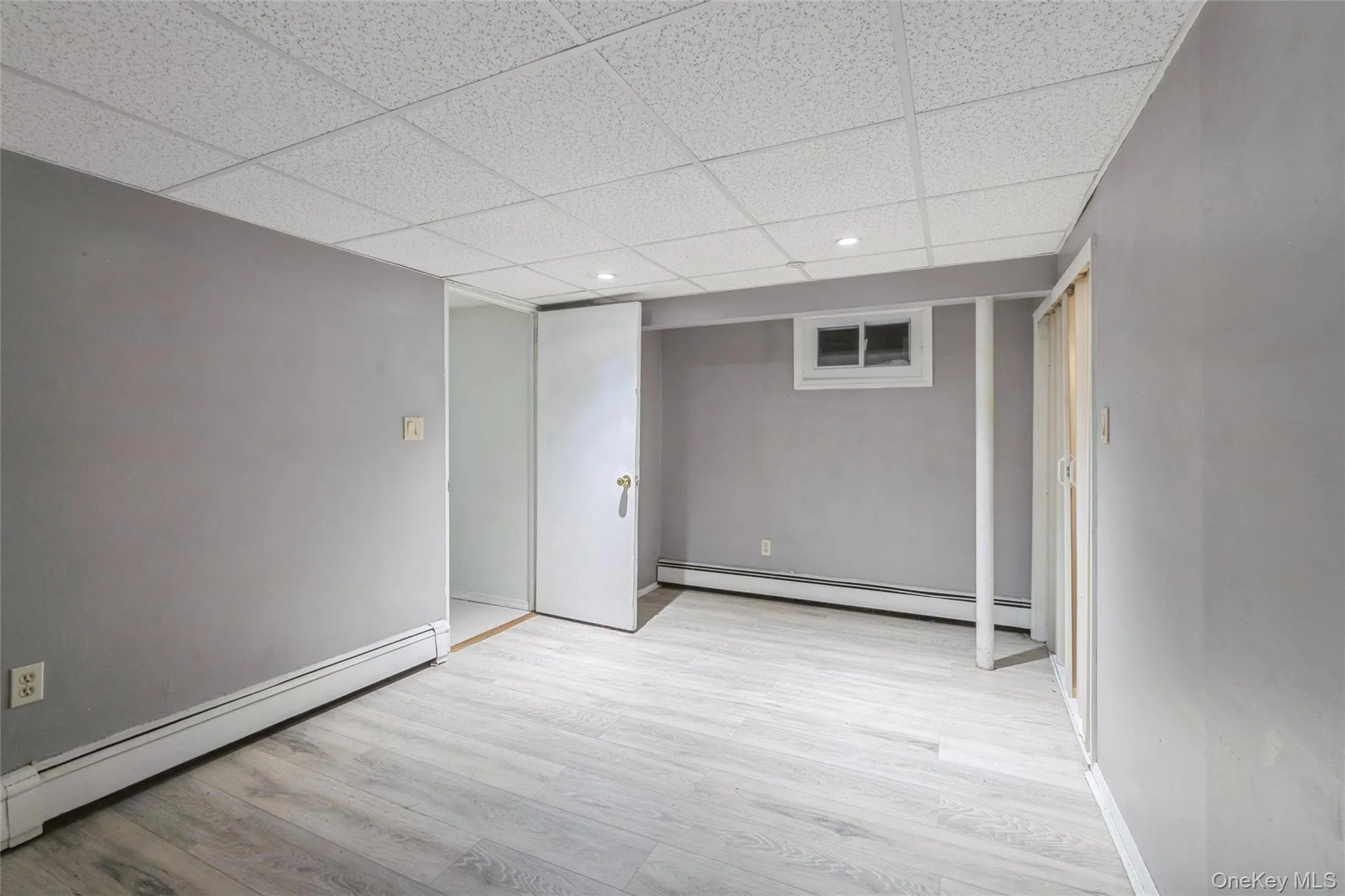 18 Linden Avenue, Smithtown, NY, 4 Bedrooms Bedrooms, 10 Rooms Rooms,3 BathroomsBathrooms,Residential,For Rent,Linden,0,1027526 18 Linden Avenue, Smithtown, NY, 4 Bedrooms Bedrooms, 10 Rooms Rooms,3 BathroomsBathrooms,Residential,For Rent,Linden,0,1027526