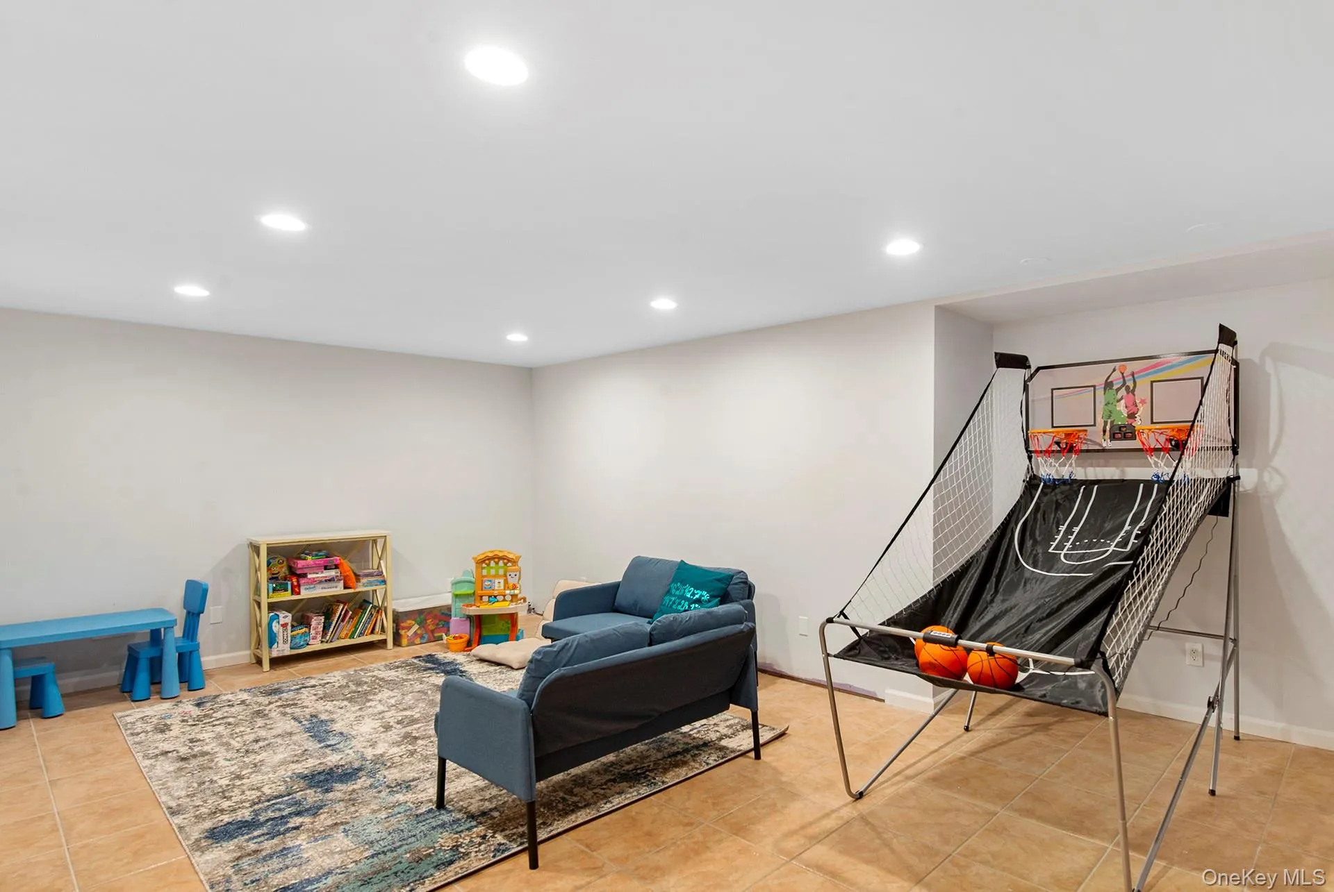 10 7th Street, East Hampton, NY, 3 Bedrooms Bedrooms, 6 Rooms Rooms,2 BathroomsBathrooms,Residential,For Rent,7th,0,1027527 10 7th Street, East Hampton, NY, 3 Bedrooms Bedrooms, 6 Rooms Rooms,2 BathroomsBathrooms,Residential,For Rent,7th,0,1027527