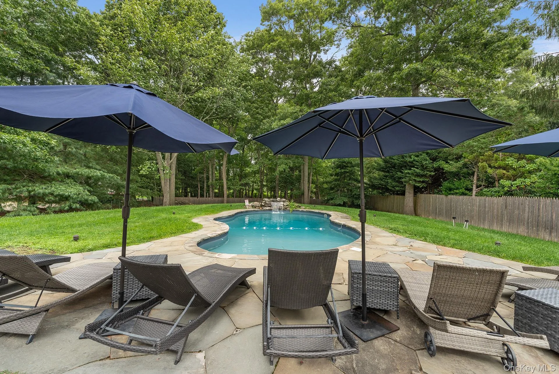 10 7th Street, East Hampton, NY, 3 Bedrooms Bedrooms, 6 Rooms Rooms,2 BathroomsBathrooms,Residential,For Rent,7th,0,1027527 10 7th Street, East Hampton, NY, 3 Bedrooms Bedrooms, 6 Rooms Rooms,2 BathroomsBathrooms,Residential,For Rent,7th,0,1027527