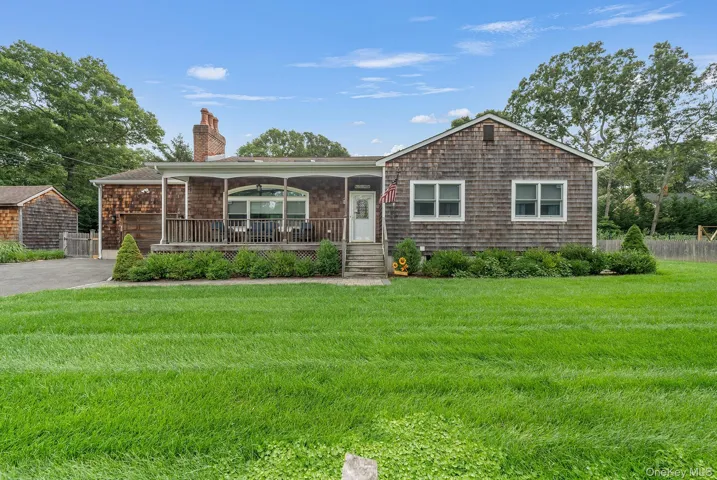 10 7th Street, East Hampton, New York 11937