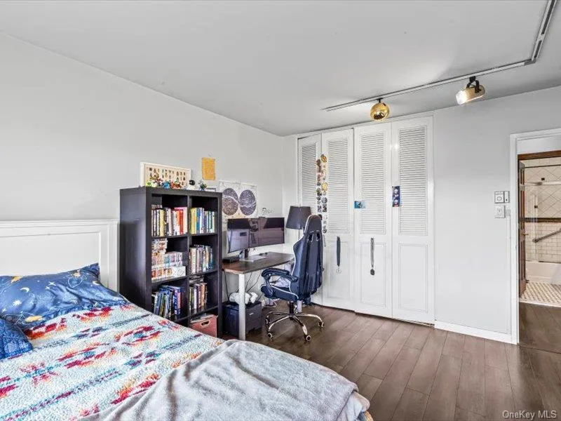 18-15 215th Street, New York, NY, 2 Bedrooms Bedrooms, 6 Rooms Rooms,2 BathroomsBathrooms,Residential,For Rent,215th,0,1027529 18-15 215th Street, New York, NY, 2 Bedrooms Bedrooms, 6 Rooms Rooms,2 BathroomsBathrooms,Residential,For Rent,215th,0,1027529