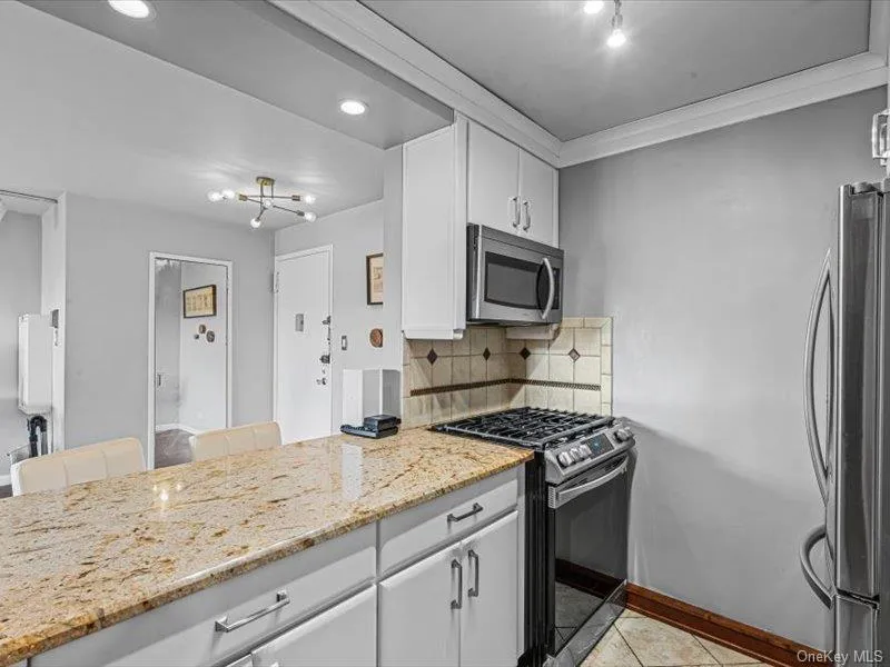 18-15 215th Street, New York, NY, 2 Bedrooms Bedrooms, 6 Rooms Rooms,2 BathroomsBathrooms,Residential,For Rent,215th,0,1027529 18-15 215th Street, New York, NY, 2 Bedrooms Bedrooms, 6 Rooms Rooms,2 BathroomsBathrooms,Residential,For Rent,215th,0,1027529