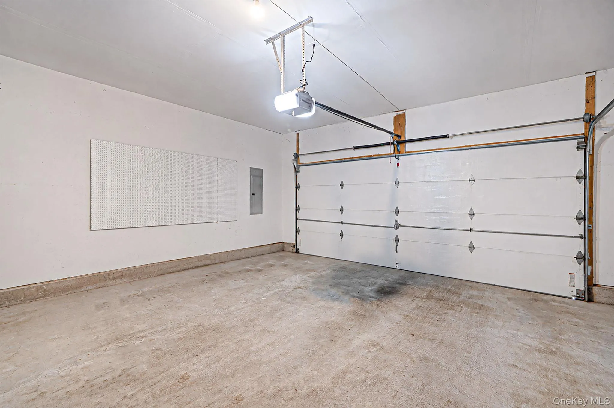 5 Green Ash Street, Riverhead, NY, 3 Bedrooms Bedrooms, 7 Rooms Rooms,3 BathroomsBathrooms,Residential,For Rent,Green Ash,0,1027530 5 Green Ash Street, Riverhead, NY, 3 Bedrooms Bedrooms, 7 Rooms Rooms,3 BathroomsBathrooms,Residential,For Rent,Green Ash,0,1027530