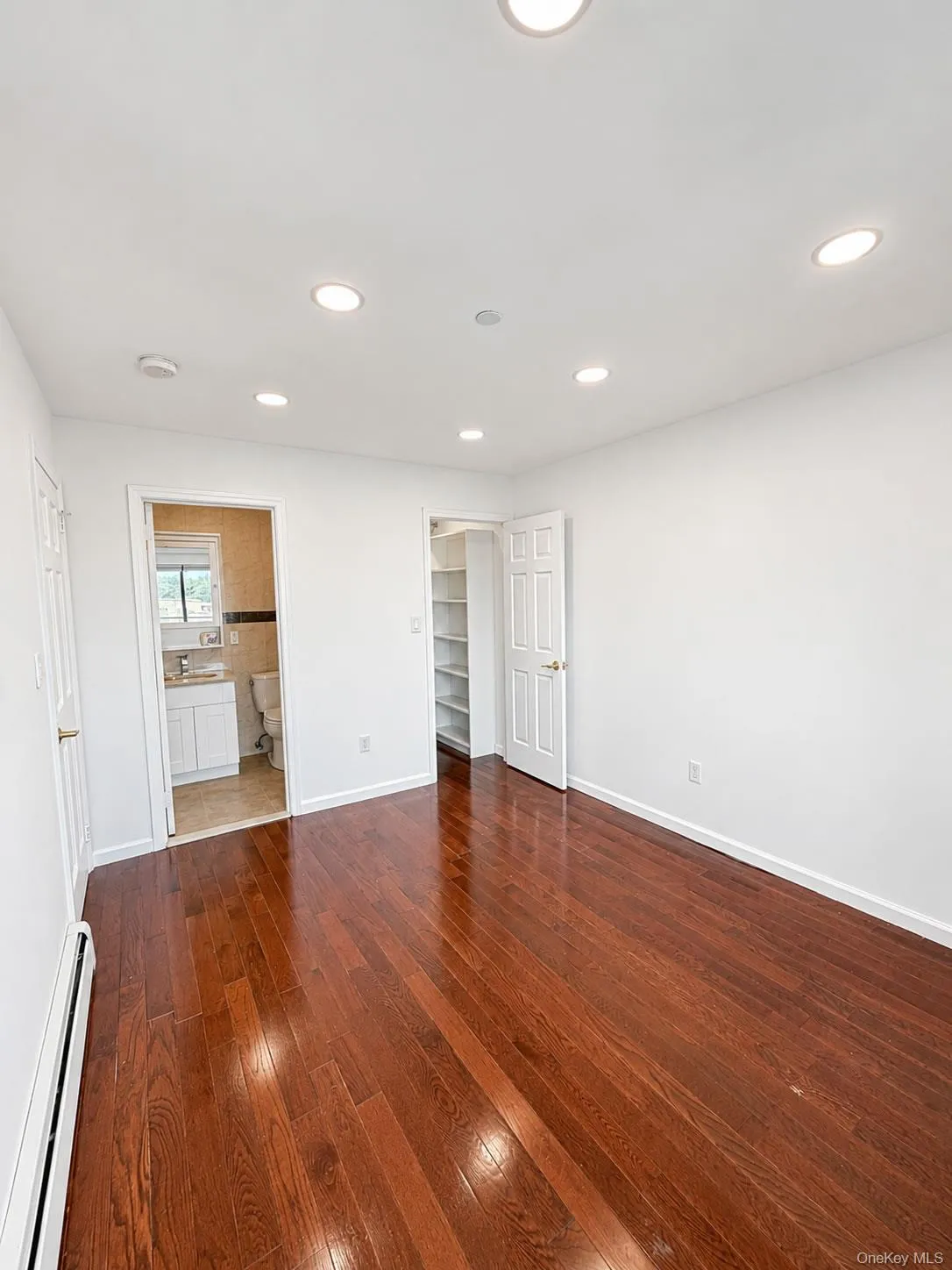 3749 81st Street, New York, NY, 2 Bedrooms Bedrooms, 6 Rooms Rooms,2 BathroomsBathrooms,Residential,For Rent,81st,0,1027532 3749 81st Street, New York, NY, 2 Bedrooms Bedrooms, 6 Rooms Rooms,2 BathroomsBathrooms,Residential,For Rent,81st,0,1027532