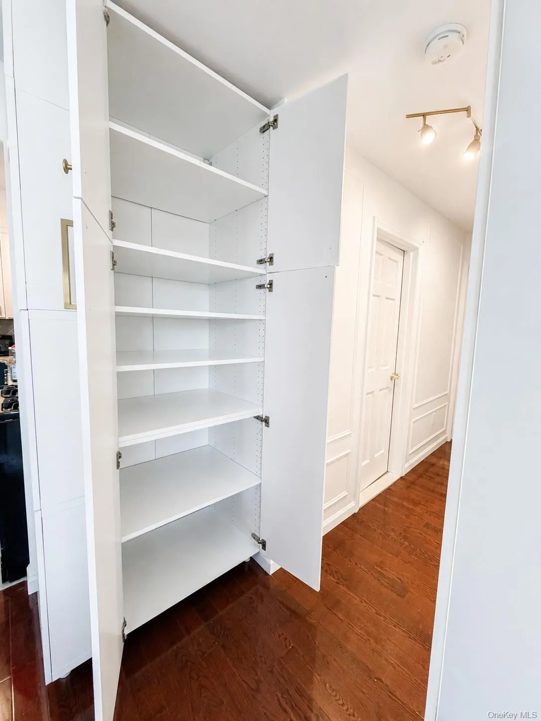 3749 81st Street, New York, NY, 2 Bedrooms Bedrooms, 6 Rooms Rooms,2 BathroomsBathrooms,Residential,For Rent,81st,0,1027532 3749 81st Street, New York, NY, 2 Bedrooms Bedrooms, 6 Rooms Rooms,2 BathroomsBathrooms,Residential,For Rent,81st,0,1027532
