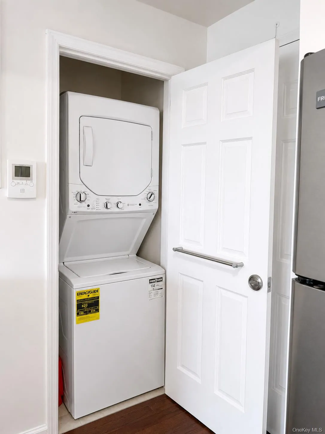 3749 81st Street, New York, NY, 2 Bedrooms Bedrooms, 6 Rooms Rooms,2 BathroomsBathrooms,Residential,For Rent,81st,0,1027532 3749 81st Street, New York, NY, 2 Bedrooms Bedrooms, 6 Rooms Rooms,2 BathroomsBathrooms,Residential,For Rent,81st,0,1027532