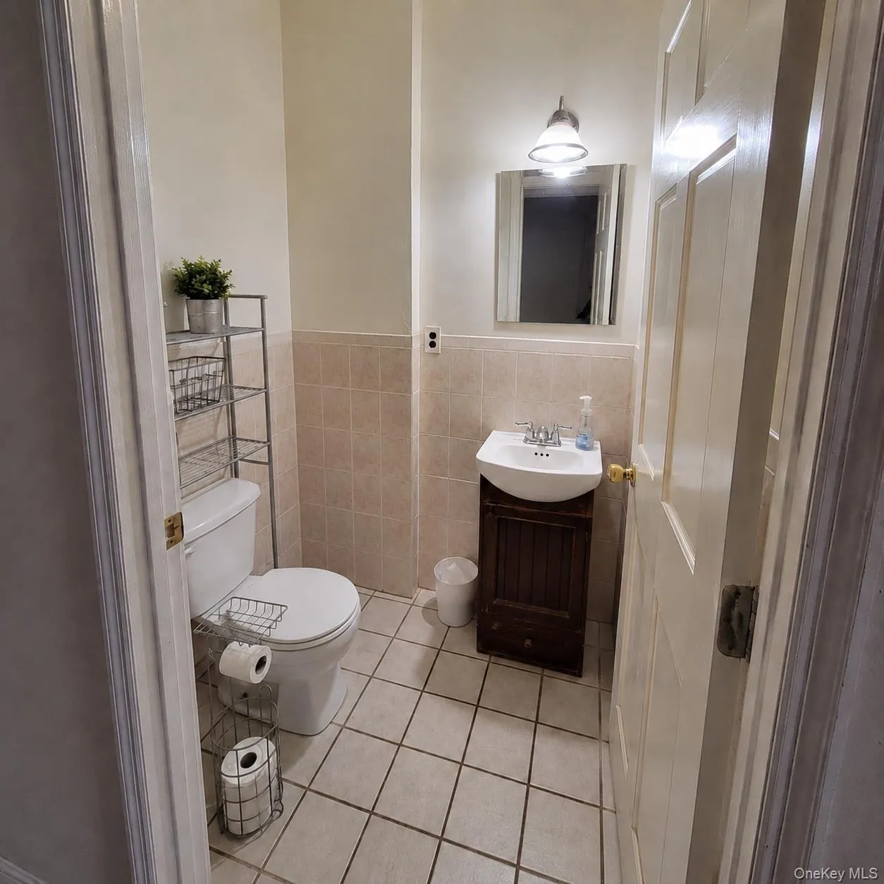 107 Morningside Avenue, Yonkers, NY, 3 Bedrooms Bedrooms, 6 Rooms Rooms,1 BathroomBathrooms,Residential,For Rent,Morningside,0,1027538 107 Morningside Avenue, Yonkers, NY, 3 Bedrooms Bedrooms, 6 Rooms Rooms,1 BathroomBathrooms,Residential,For Rent,Morningside,0,1027538