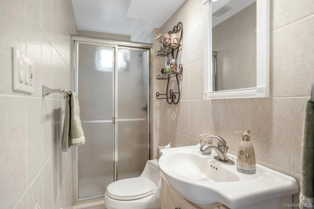 135 Southern Parkway, Oyster Bay, NY, 3 Bedrooms Bedrooms, 7 Rooms Rooms,2 BathroomsBathrooms,Residential,For Rent,Southern,0,1027539 135 Southern Parkway, Oyster Bay, NY, 3 Bedrooms Bedrooms, 7 Rooms Rooms,2 BathroomsBathrooms,Residential,For Rent,Southern,0,1027539