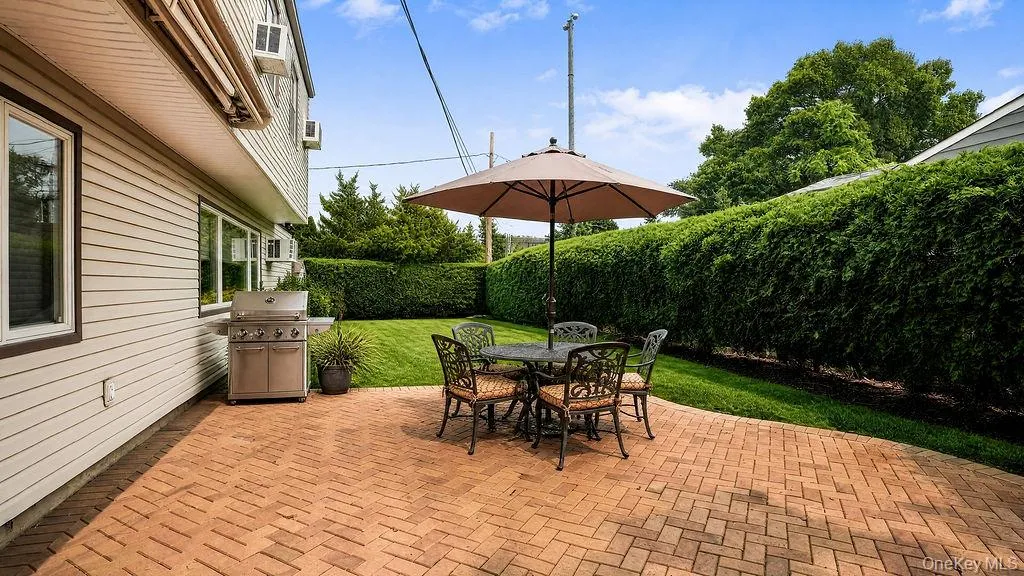 135 Southern Parkway, Oyster Bay, NY, 3 Bedrooms Bedrooms, 7 Rooms Rooms,2 BathroomsBathrooms,Residential,For Rent,Southern,0,1027539 135 Southern Parkway, Oyster Bay, NY, 3 Bedrooms Bedrooms, 7 Rooms Rooms,2 BathroomsBathrooms,Residential,For Rent,Southern,0,1027539