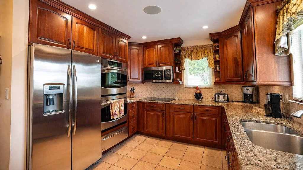 135 Southern Parkway, Oyster Bay, NY, 3 Bedrooms Bedrooms, 7 Rooms Rooms,2 BathroomsBathrooms,Residential,For Rent,Southern,0,1027539 135 Southern Parkway, Oyster Bay, NY, 3 Bedrooms Bedrooms, 7 Rooms Rooms,2 BathroomsBathrooms,Residential,For Rent,Southern,0,1027539