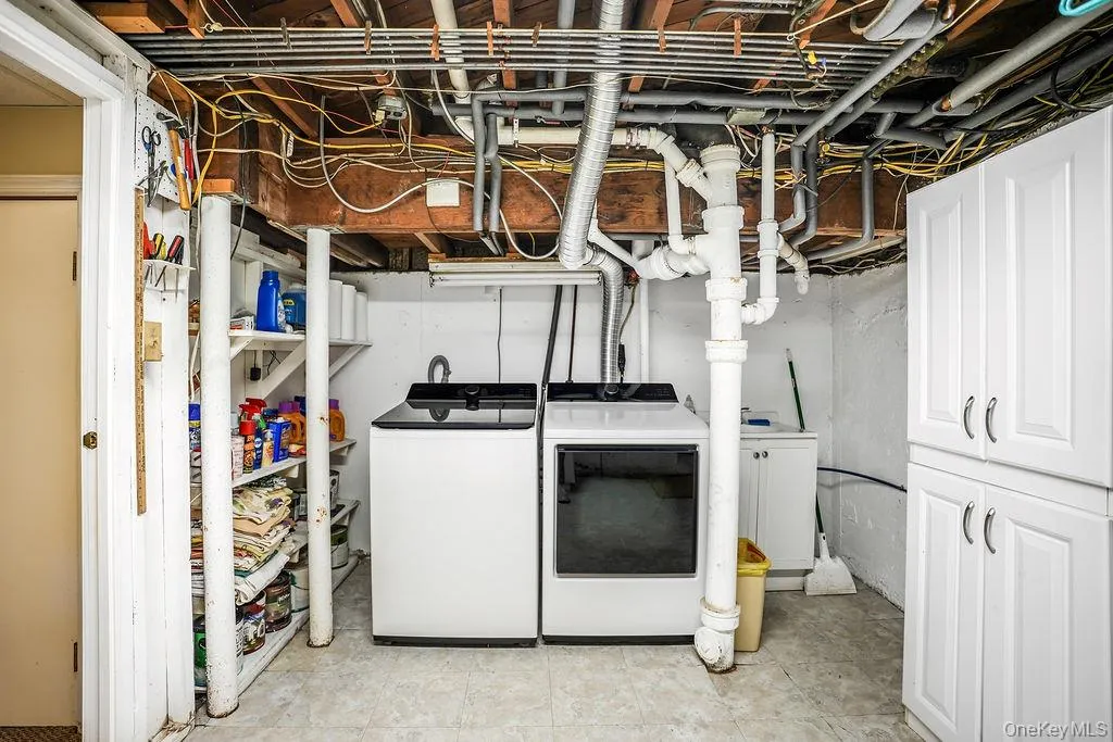 135 Southern Parkway, Oyster Bay, NY, 3 Bedrooms Bedrooms, 7 Rooms Rooms,2 BathroomsBathrooms,Residential,For Rent,Southern,0,1027539 135 Southern Parkway, Oyster Bay, NY, 3 Bedrooms Bedrooms, 7 Rooms Rooms,2 BathroomsBathrooms,Residential,For Rent,Southern,0,1027539